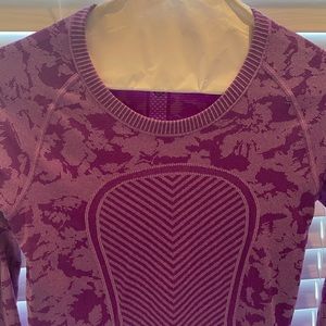 Lululemon Swiftly Tech LS Size 6